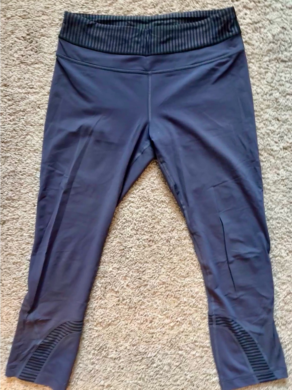 Lululemon Run: Cadet Blue/Navy Inspire Crop II leggings - Size 6